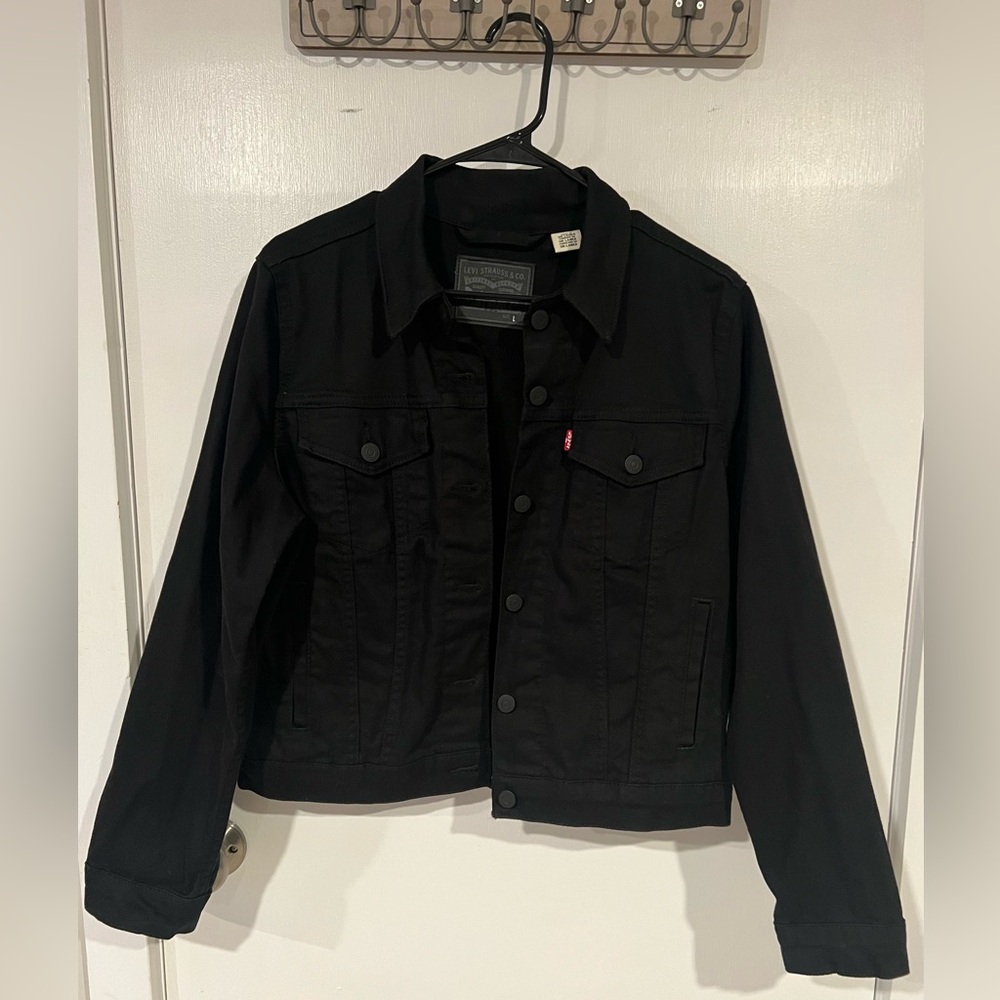 Levi’s trucker jean jacket
